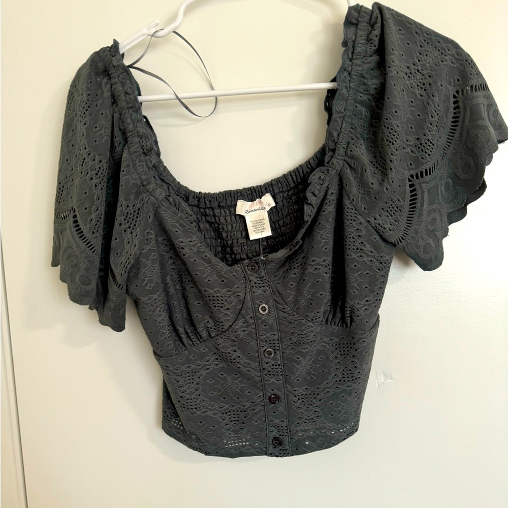 Crop top with lace detail size large